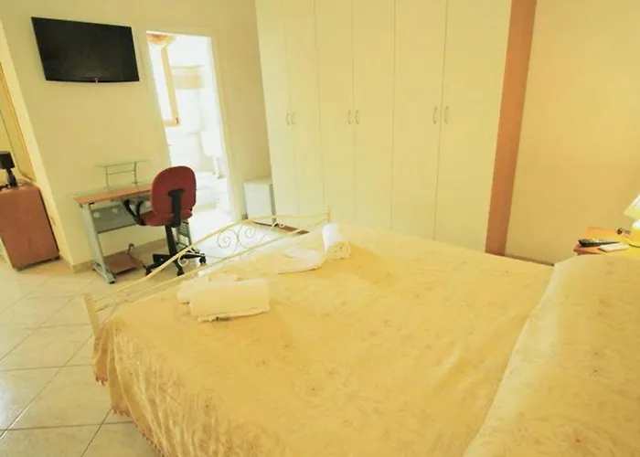 Arcobaleno 住宿加早餐酒店 萨尔维